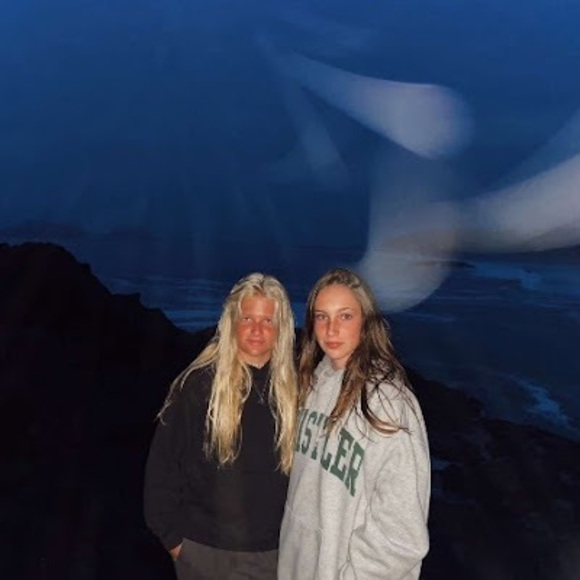 Meet your Posher, Eden - Picture 1 of 1